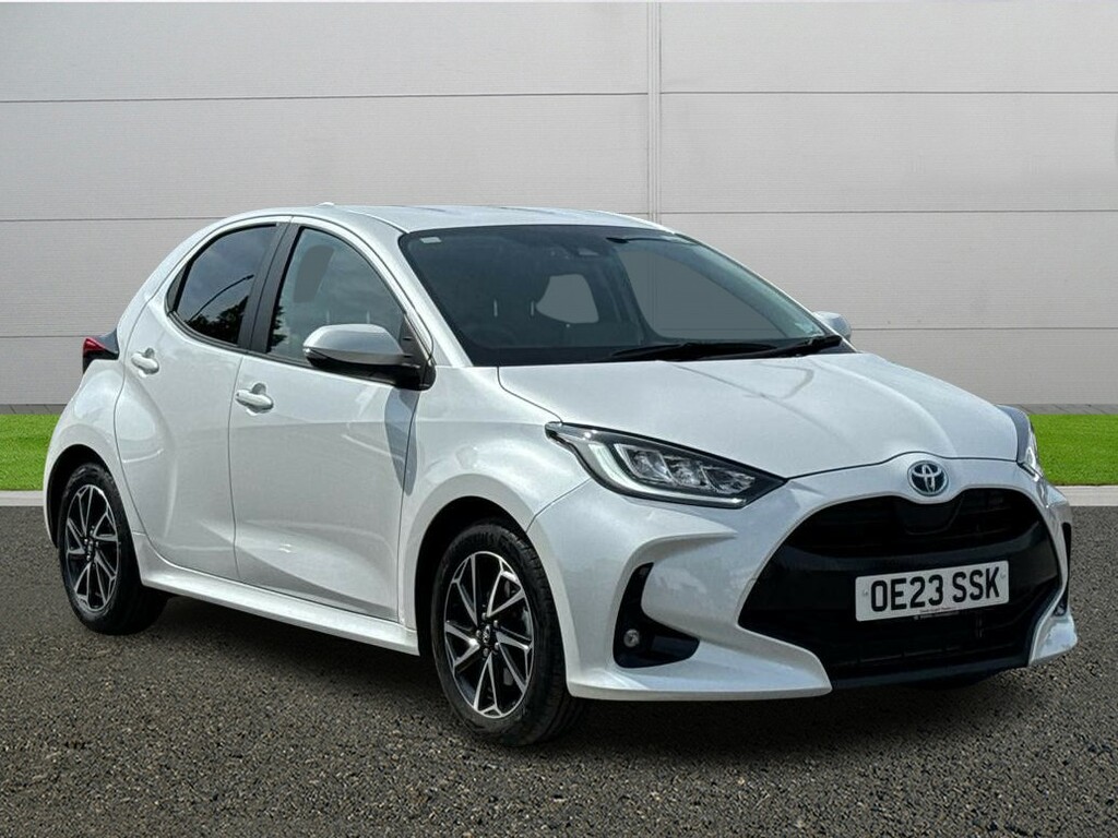Compare Toyota Yaris Design OE23SSK White