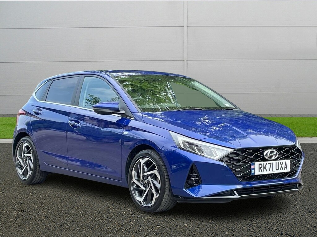 Compare Hyundai I20 Premium RK71UXA Blue