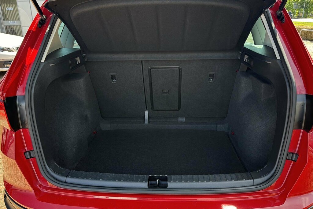 Compare Seat Ateca 1.5 Tsi Evo GX70YFO Red