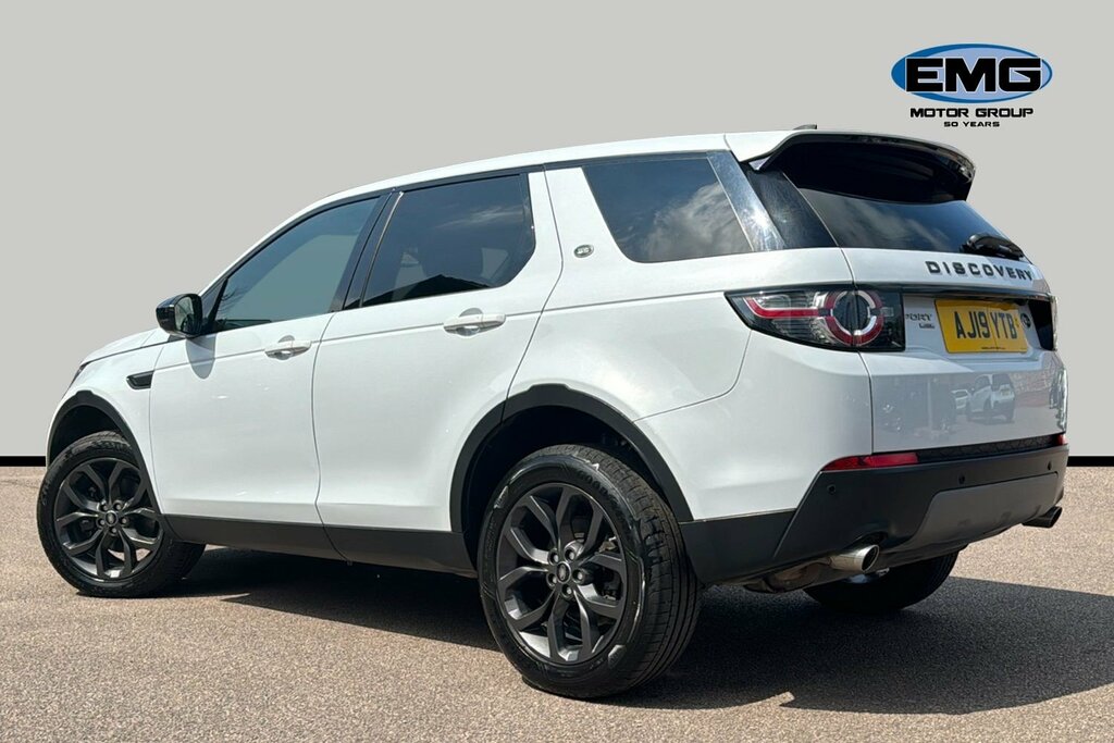 Compare Land Rover Discovery Sport Sport 2.0 Td4 AJ19YTB White