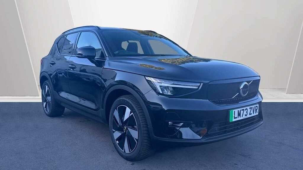 Compare Volvo XC40 Recharge Plus, Single Motor, LM73ZVR Black