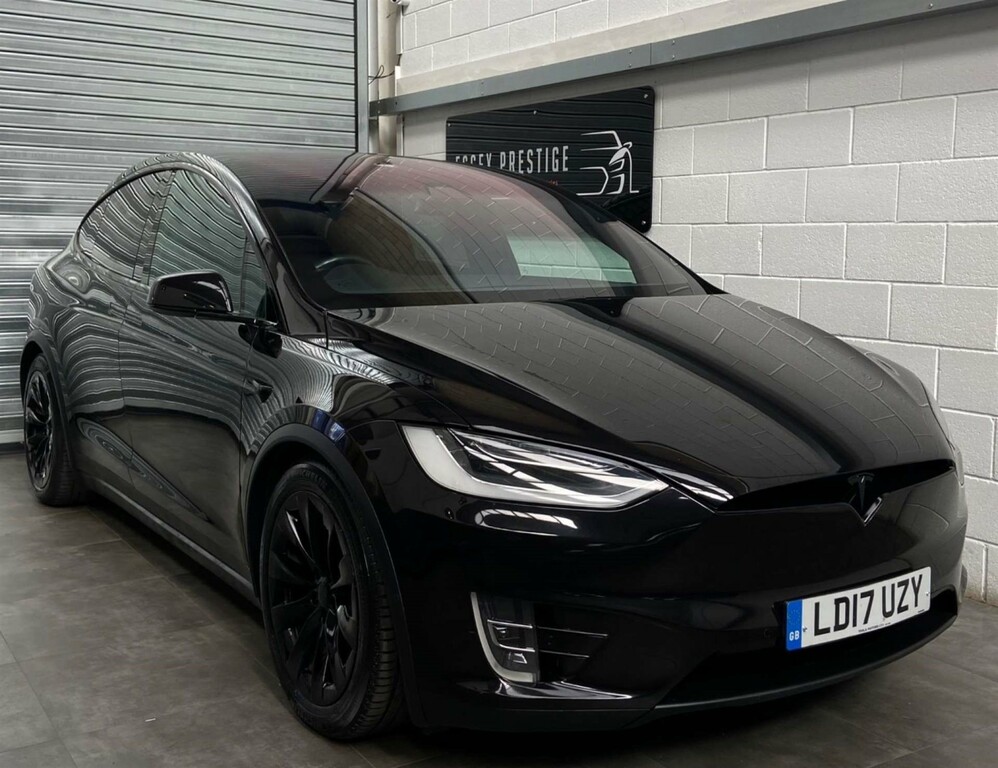 Compare Tesla Model X 75D 4Wd LD17UZY Black
