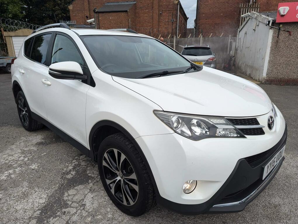 Compare Toyota Rav 4 2.0 D-4d Icon 2Wd Euro 5 Ss YY15UDU White