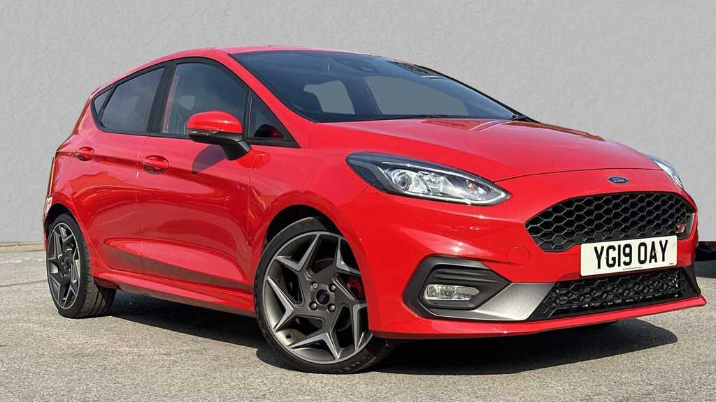 Compare Ford Fiesta Fiesta St-3 T YG19OAY Red