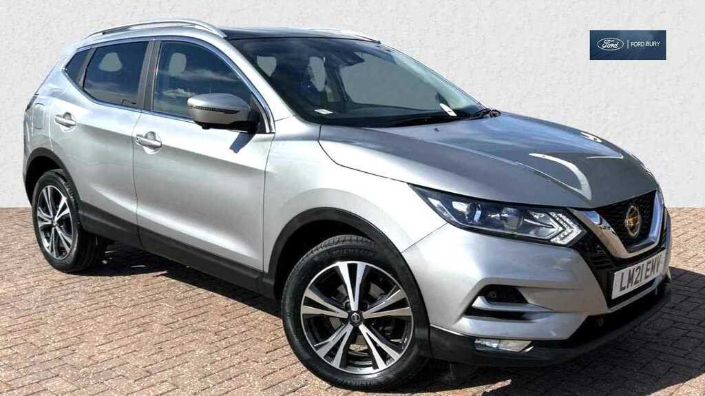 Compare Nissan Qashqai 1.3 Dig-t 160 157 N-connecta Dct Glass Roof LM21EMV Silver