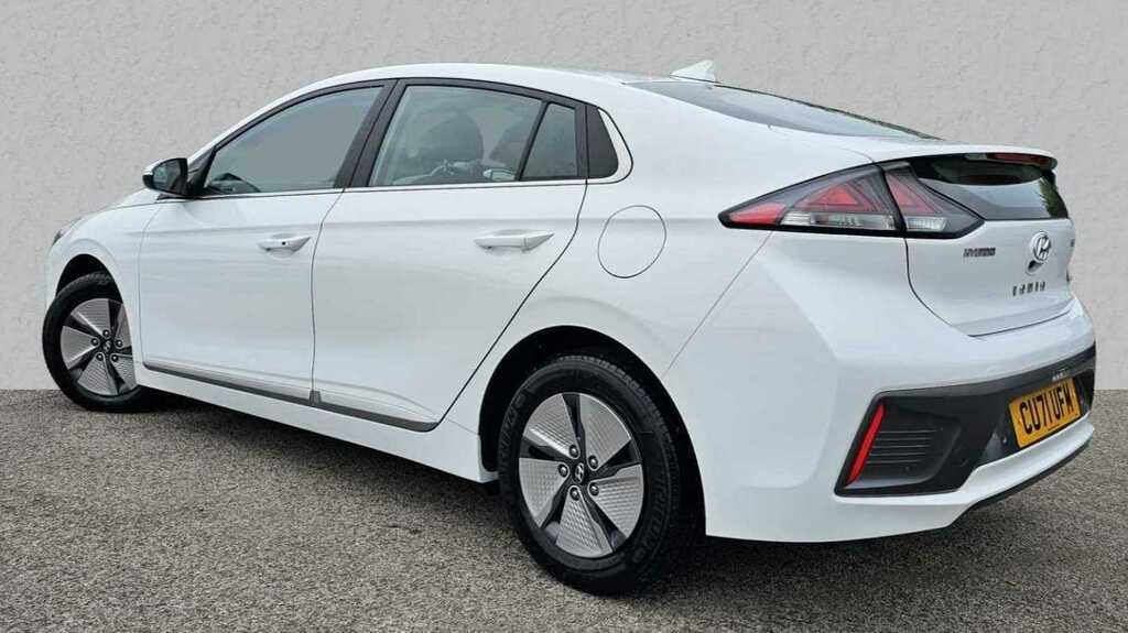 Compare Hyundai Ioniq Ioniq Premium Fhev S-a CU71UFM White