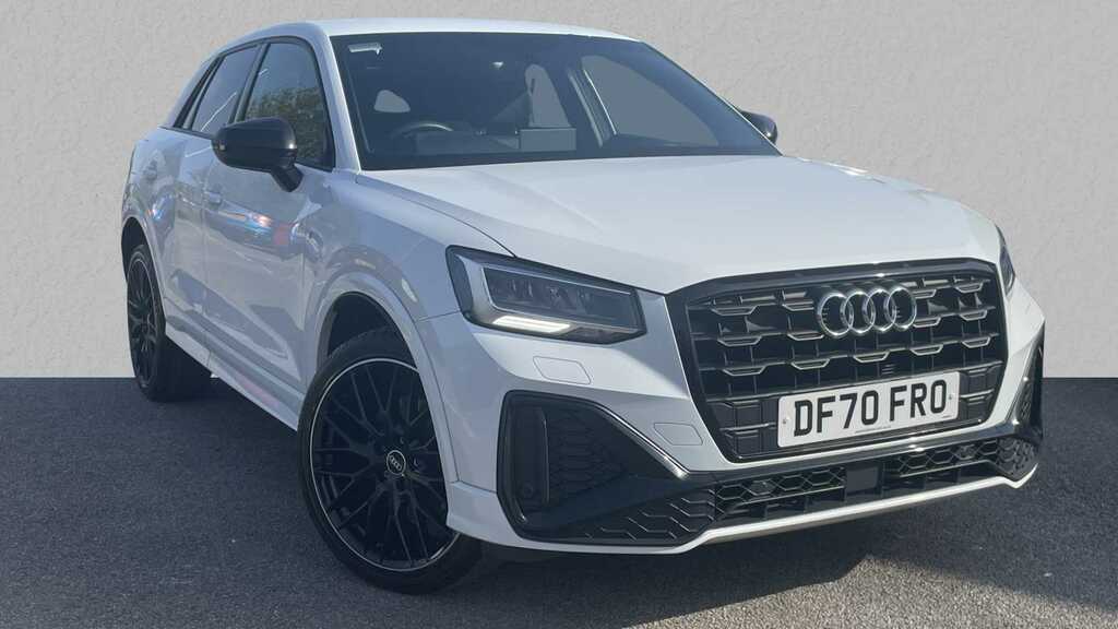 Compare Audi Q2 35 Tfsi Black Edition DF70FRO White