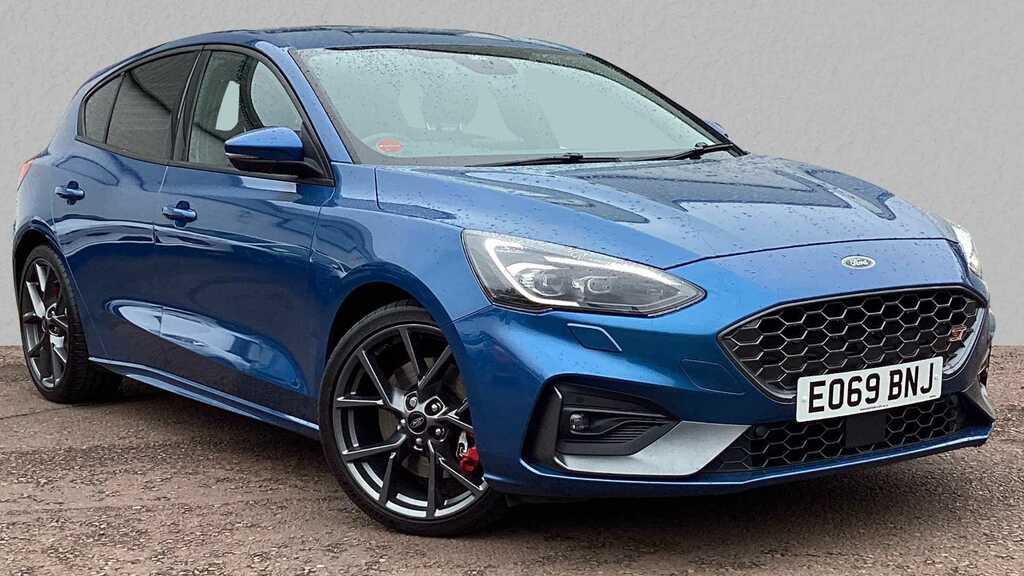 Compare Ford Focus 2.3 Ecoboost St EO69BNJ Blue