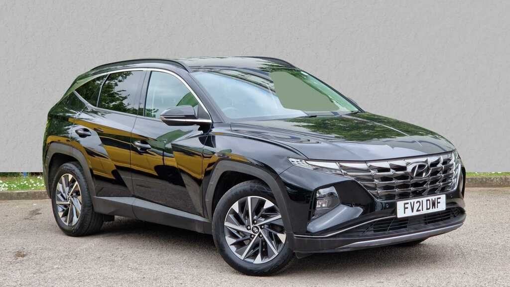 Compare Hyundai Tucson 1.6 Tgdi Premium 2Wd FV21DWF Black