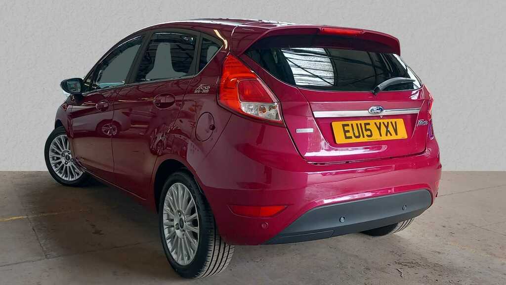 Compare Ford Fiesta 1.0 Ecoboost 125 Titanium EU15YXV Red