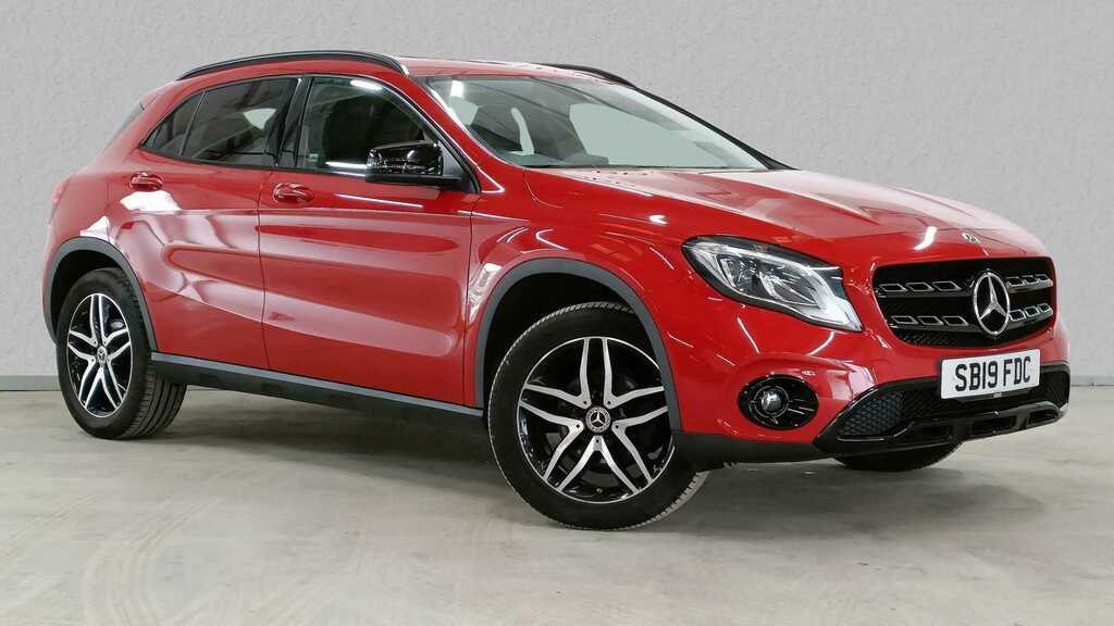 Compare Mercedes-Benz GLA Class Gla 180 Urban Edition SB19FDC Red