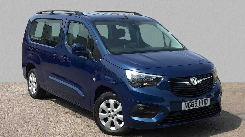 Compare Vauxhall Combo Life 1.5 Turbo D Energy XL NG69HHD Blue