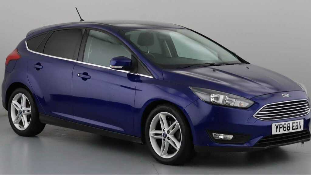 Compare Ford Focus 1.0 Ecoboost 125 Zetec Edition YP68EBN Blue