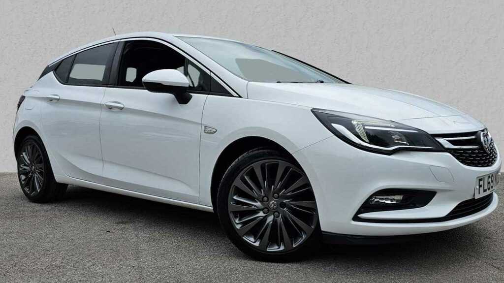Compare Vauxhall Astra 1.4T 16V 150 Griffin FL69NOU White