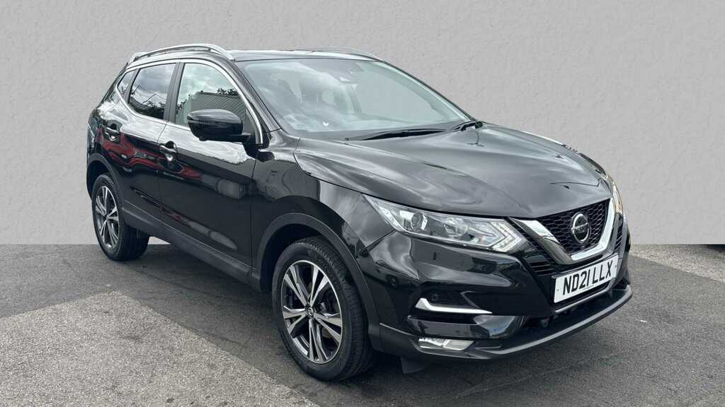 Compare Nissan Qashqai 1.3 Dig-t N-connecta Glass Roof Pack ND21LLX Black