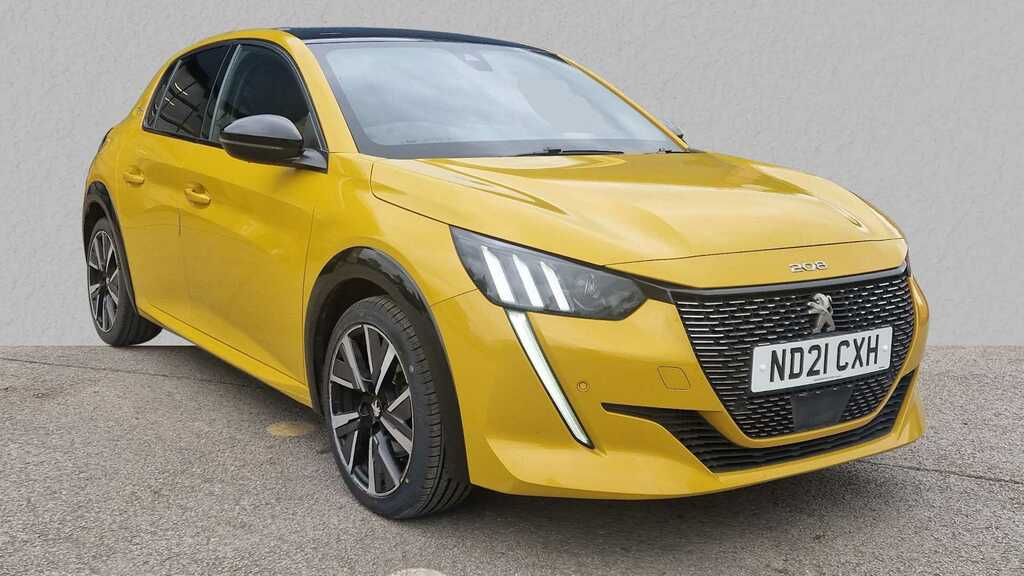 Compare Peugeot 208 1.5 Bluehdi 100 Gt Line ND21CXH Yellow