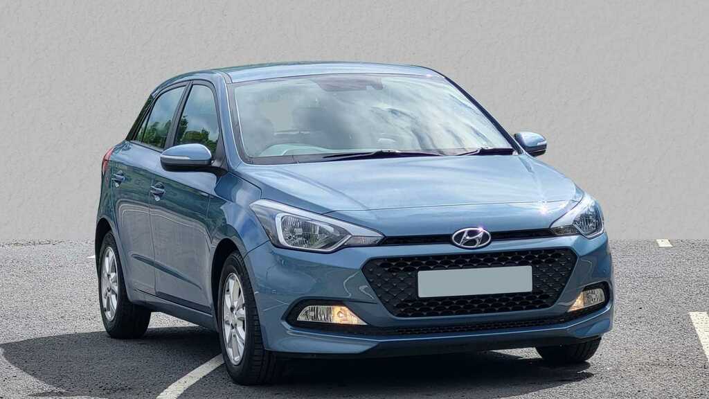 Compare Hyundai I20 1.2 Se SA66KKC Blue