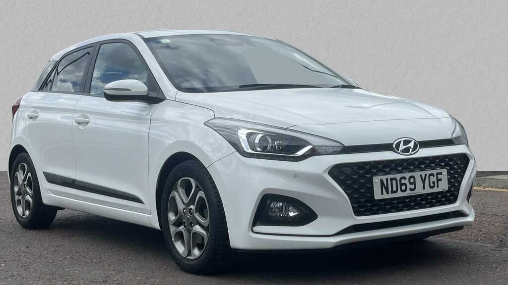 Compare Hyundai I20 1.0 T-gdi Premium Nav ND69YGF White