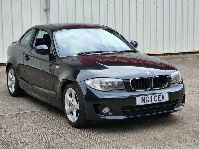 Compare BMW 1 Series 118D Sport NG11CEA Black