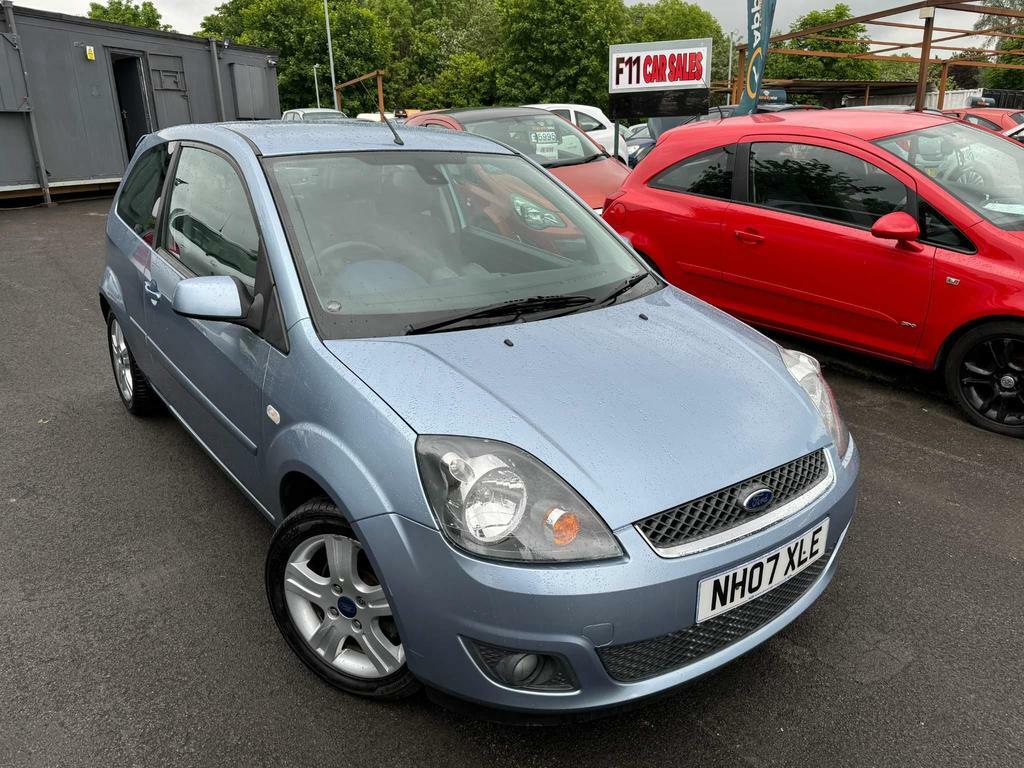 Compare Ford Fiesta 1.25 Zetec Climate NH07XLE Blue