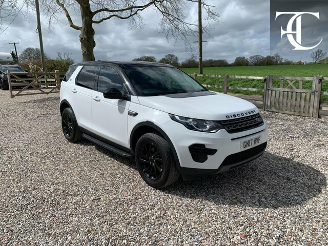Compare Land Rover Discovery Sport Sport 2.0 Td4 Se 180 Bhp GN17WVF White