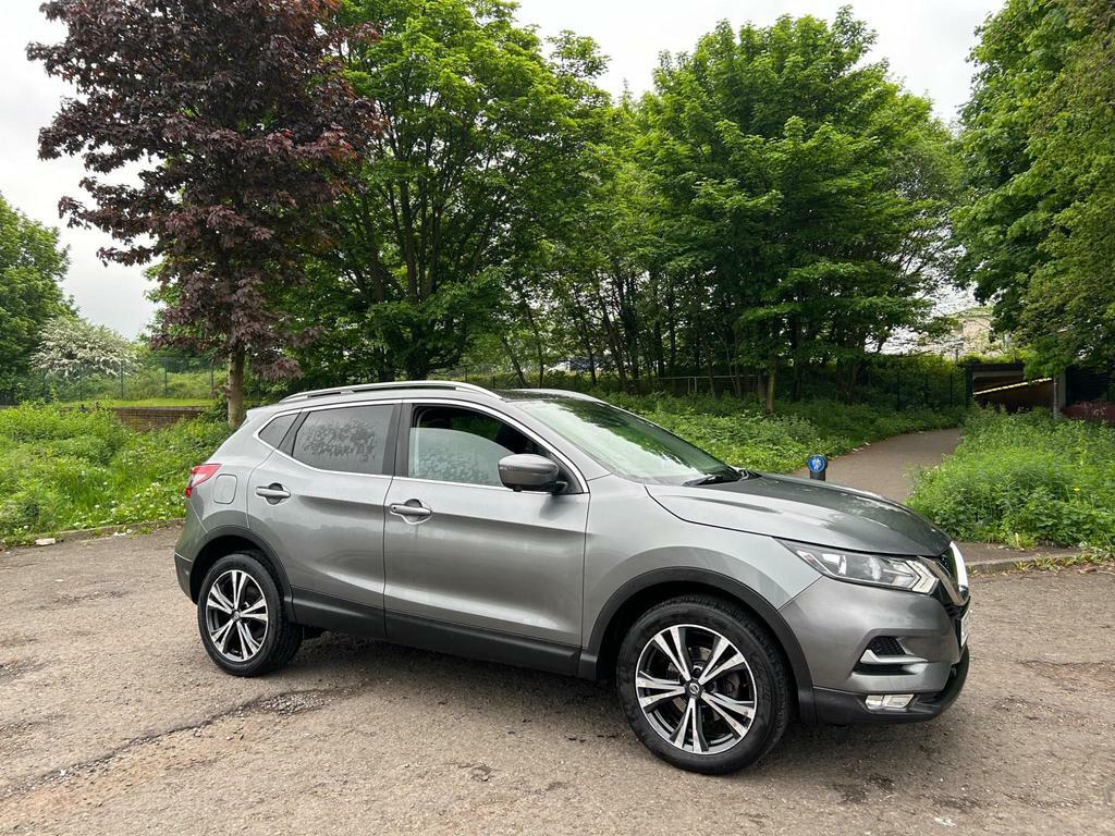 Compare Nissan Qashqai 1.5 Dci N-connecta Euro 6 Ss YE67MZX Grey