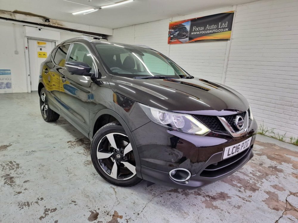 Compare Nissan Qashqai 1.2 Dig-t N-connecta 2Wd Euro 6 Ss LC16PZG Black