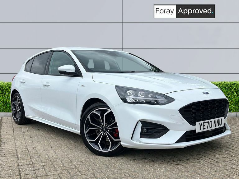 Compare Ford Focus 1.0 Ecoboost Hybrid Mhev 125 St-line X Edition YE70NNU White