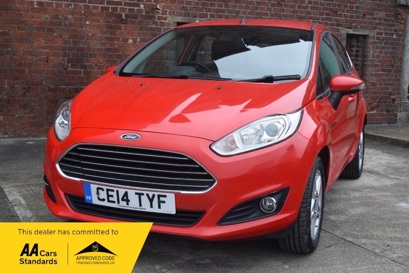 Compare Ford Fiesta Zetec 1.2 Ac CE14TYF Red