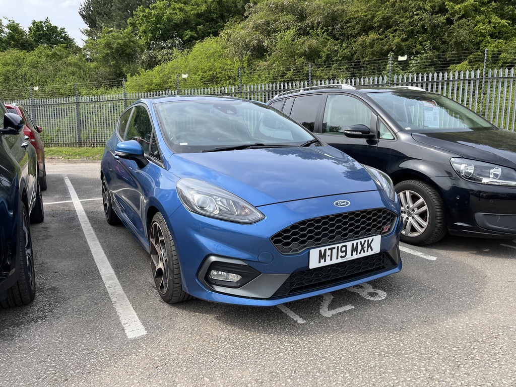 Compare Ford Fiesta 1.5 Ecoboost St-2 MT19MXK Blue