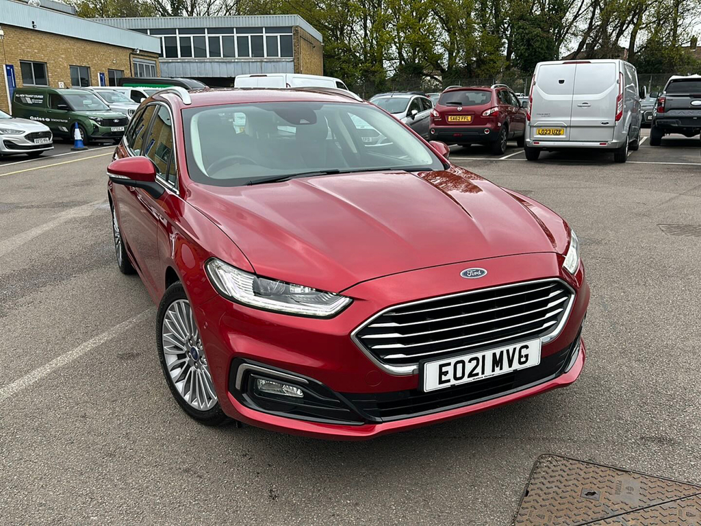 Compare Ford Mondeo Titanium Edition EO21MVG Red