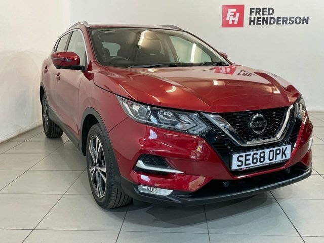 Compare Nissan Qashqai 1.3 Dig-t N-connecta 140 Bhp SE68OPK Red
