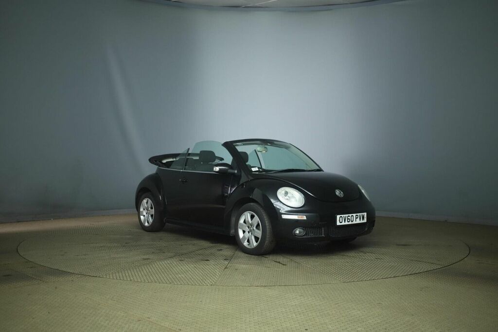 Compare Volkswagen Beetle Convertible 1.6 Sola Cabriolet Euro 4 201060 OV60PVW Black