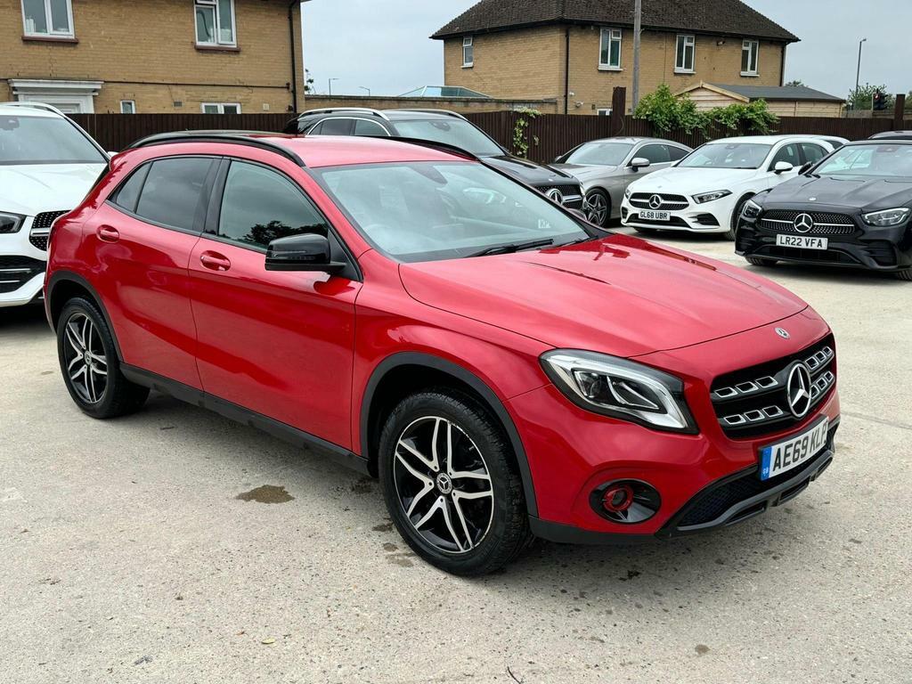 Compare Mercedes-Benz GLA Class 1.6 Gla180 Urban Edition 7G-dct Euro 6 Ss AE69KLP Red