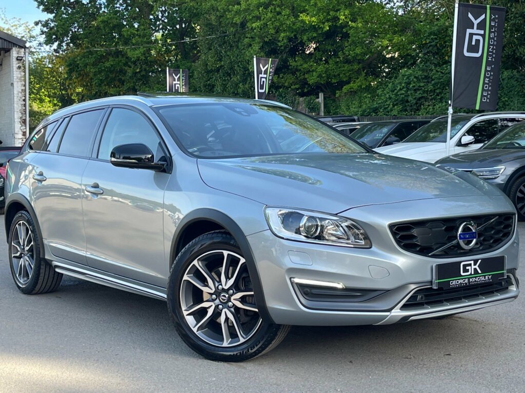Compare Volvo V60 Cross Country D4 Cross Country LK65NVG 