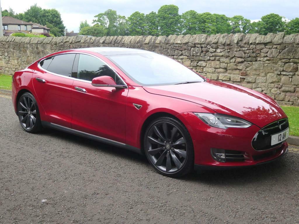 Compare Tesla Model S 85D Dual Motor 4Wd  Red