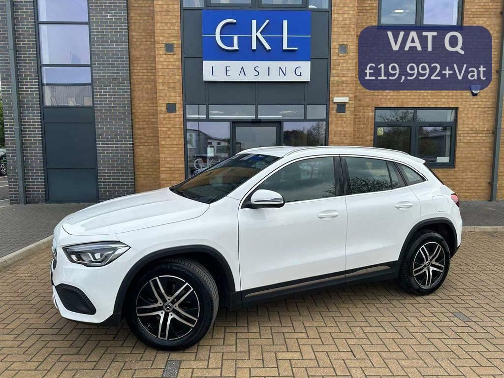 Compare Mercedes-Benz GLA Class 2.0 Gla200d Sport 8G-dct Euro 6 Ss YP71XXJ White