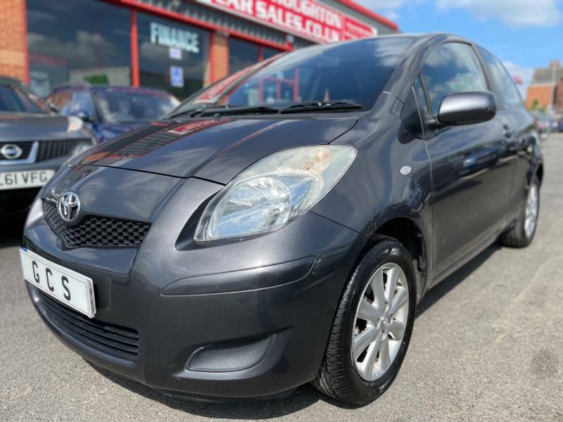 Compare Toyota Yaris 1.0 Vvt-i Tr - 2 Former Keepers - Full Service FN59WWD Grey