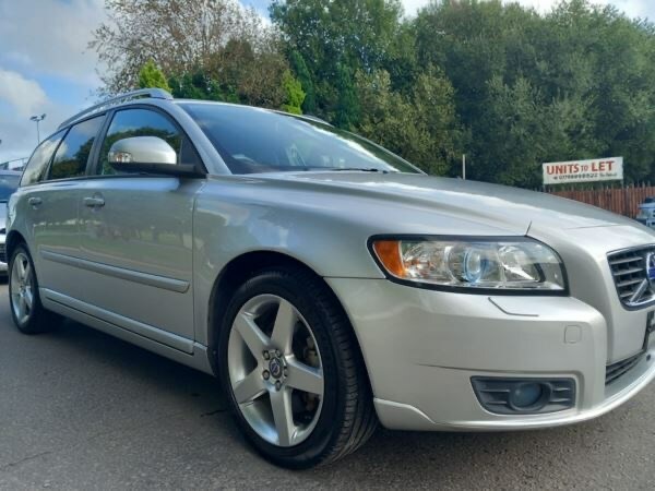 Compare Volvo V50 2.0 Only 11,000 Miles 11K CT12NFP Silver