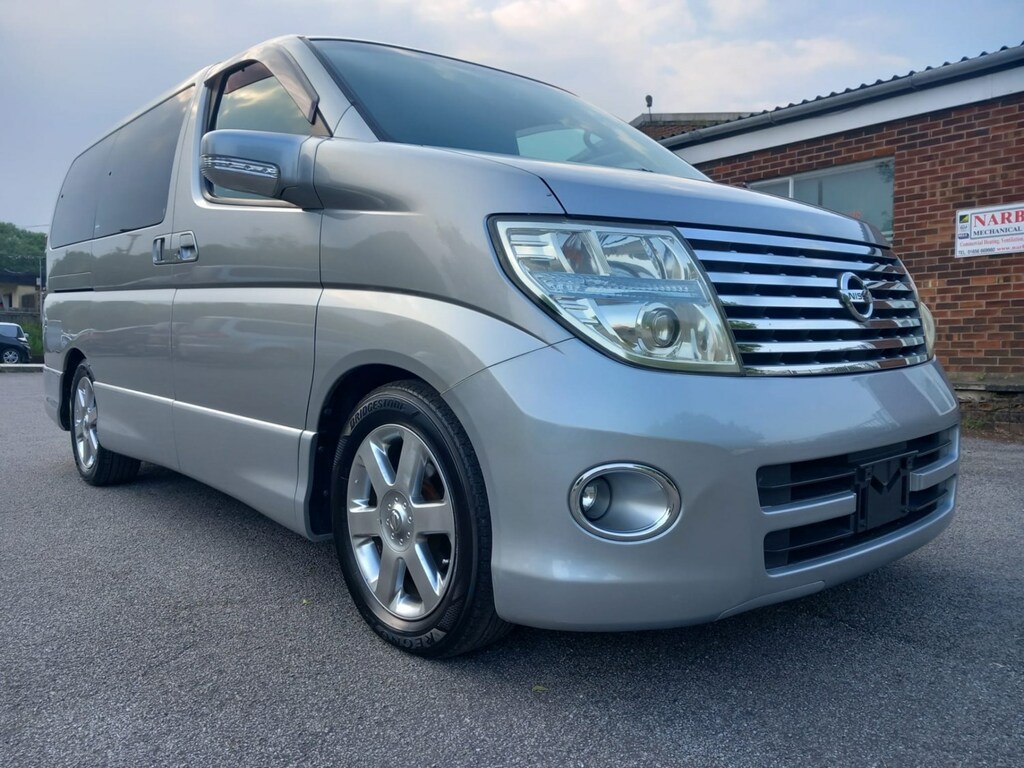 Nissan Elgrand 2.5 Only 46,000 Miles 46K Silver #1