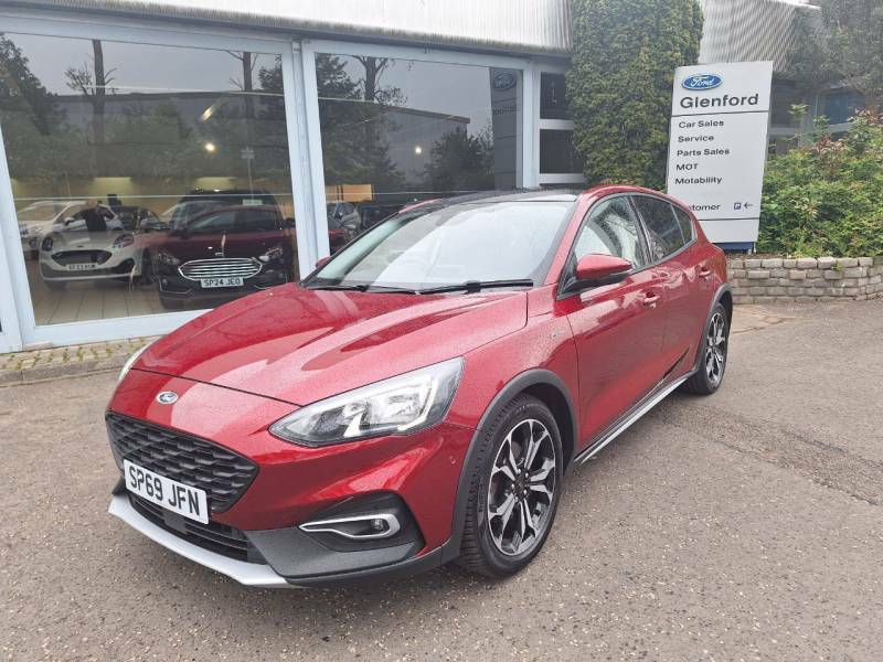 Compare Ford Focus 1.0 Ecoboost 125 Active X SP69JFN Red