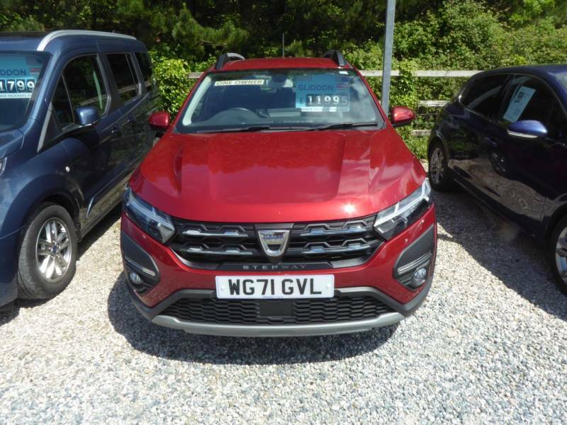 Compare Dacia Sandero Stepway 1.0 Tce Comfort Navigation 91 Ps 1 Owner From New WG71GVL Red