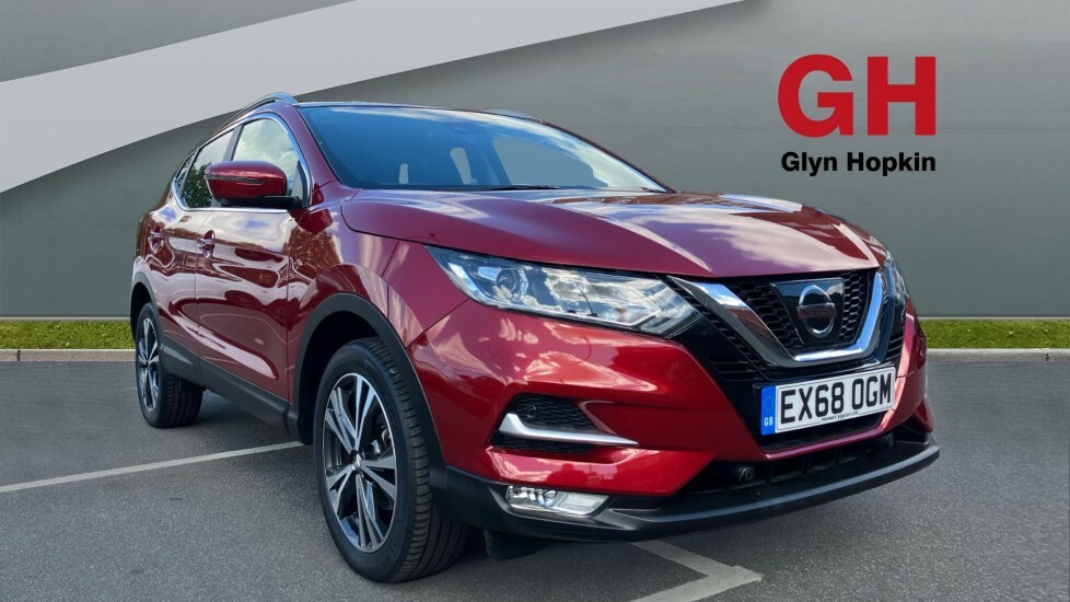 Compare Nissan Qashqai 1.2 Dig-t N-connecta EX68OGM Red