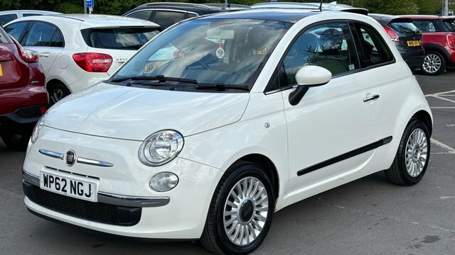 Compare Fiat 500 1.2 Lounge 69 Bhp WP62NGJ White
