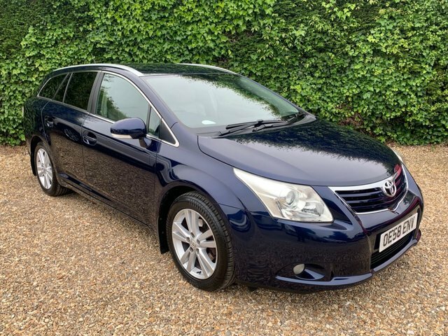 Compare Toyota Avensis 2.0 T4 D-4d 125 Bhp OE58ENV Blue