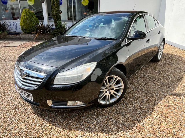Compare Vauxhall Insignia 2.0 Exclusiv Cdt AF60HRR Black