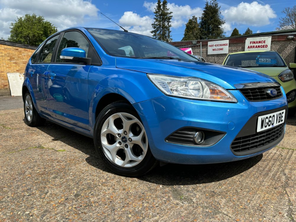 Compare Ford Focus 1.6 Sport WG60VBE Blue