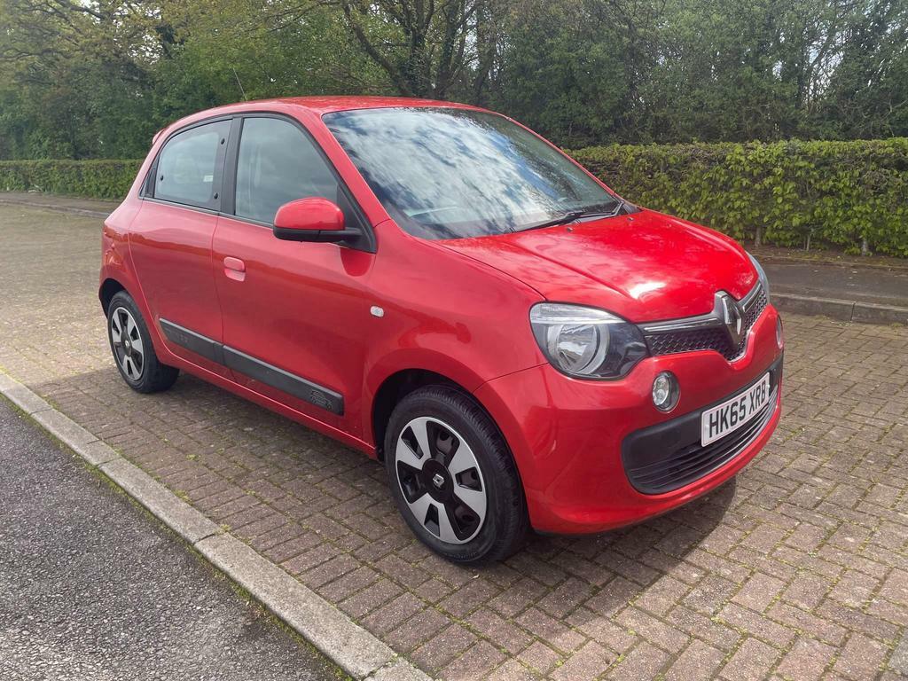 Compare Renault Twingo 1.0 Sce Play Euro 6 HK65XRB Red