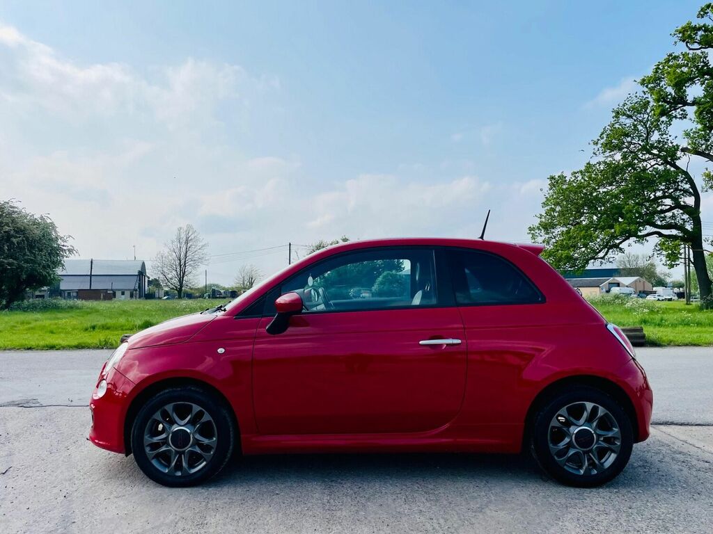 Compare Fiat 500 Hatchback 1.2 S Euro 6 Ss 201414 SH14VMK Red