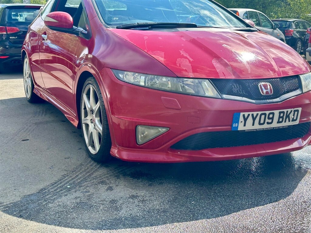 Compare Honda Civic 2.0 I-vtec Type R Gt YY09BKD Red